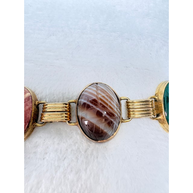Mid‑Century Carved Semi-Precious Gemstone Scarab Bracelet • 12k Gf Clasp • Egyptian Revival For Sale - Image 9 of 13