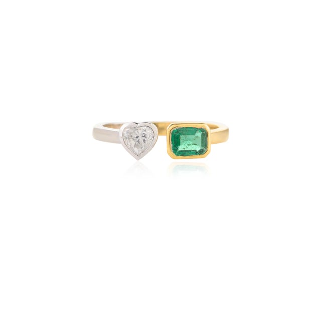 Emerald Diamond Toi Et Moi 18k Gold Ring Size 7 (All Sizes Available) For Sale In New York - Image 6 of 9