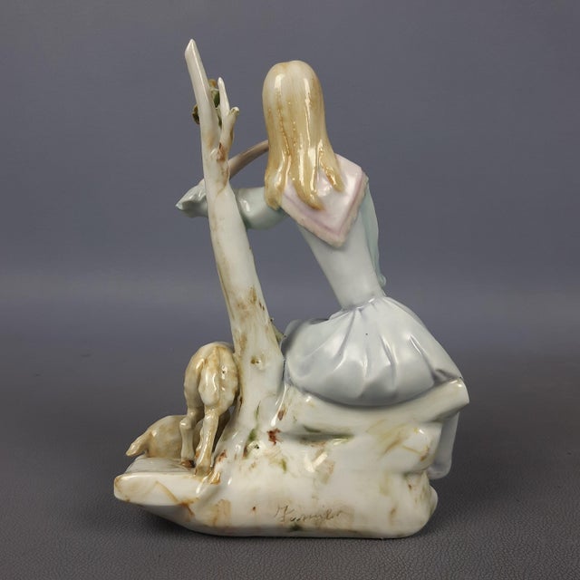 Porcelain Sculpture of Shepherdess with Sheep from Creazioni Fabiola, 1950s For Sale - Image 4 of 17