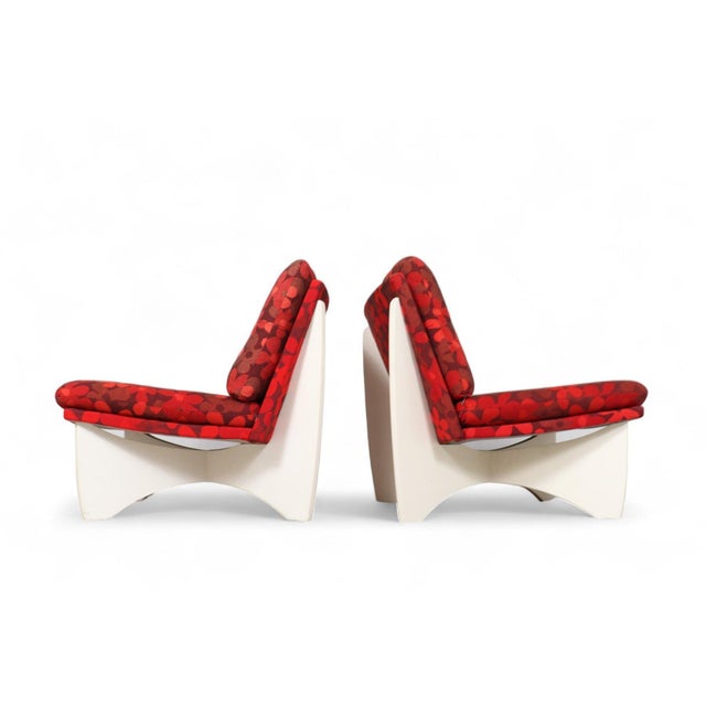 Late 20th Century Pair of Space Age Lounge Chairs in Red Floral Upholstery For Sale - Image 4 of 10