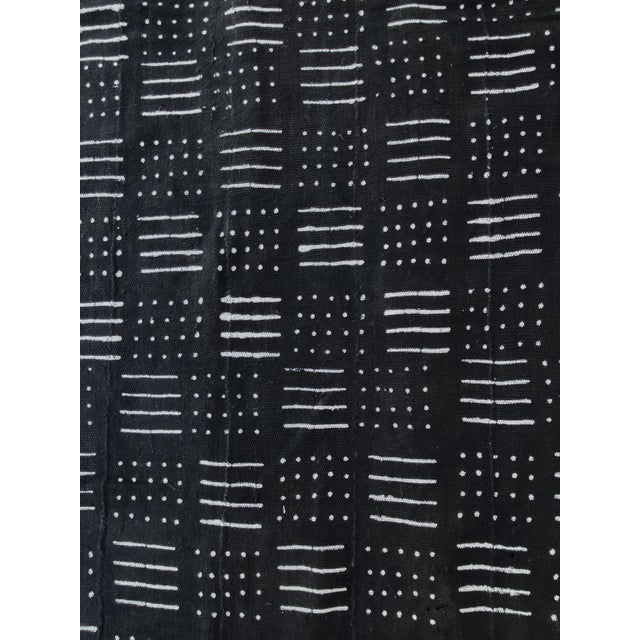 Large African Black and White Mud Cloth Textile Mali 63" by 85" For Sale - Image 4 of 5
