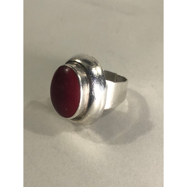 Mid-Century Modern Mid 20th Century Carnelian Cabochon Sterling Silver Ring, Size 7.5 For Sale - Image 3 of 8