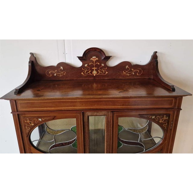 Art Nouveau Display Case in Mahogany For Sale - Image 4 of 9