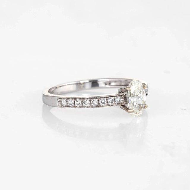 Modern Mid 20th Century Oval Cut 0.86 Carat Diamond Engagement Ring 14 Karat Gold Fine Bridal size 6.75 For Sale - Image 3 of 7