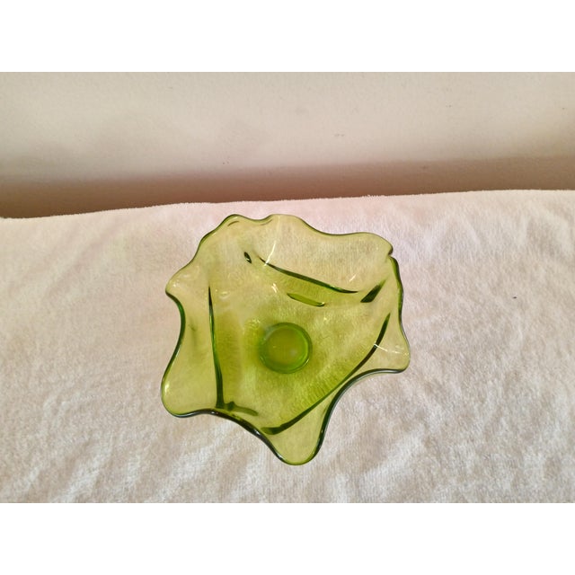 Viking Glass Company Vintage 1970's Viking Epic #6806 Avocado Drape Bowl 8" For Sale - Image 4 of 5
