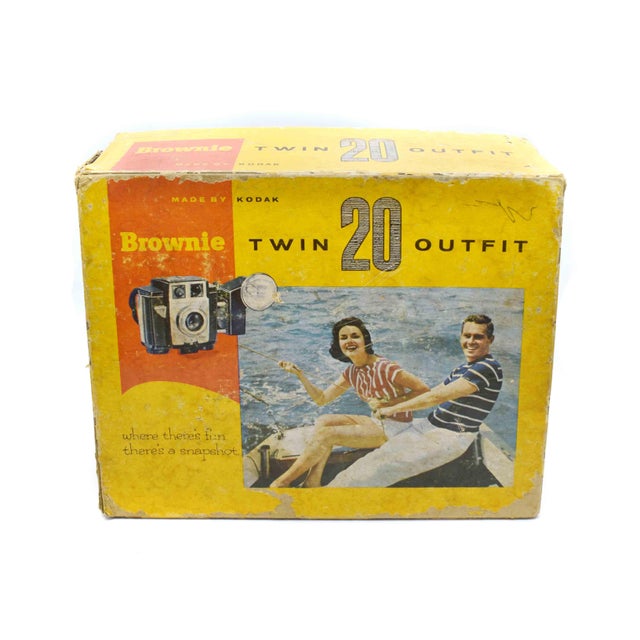 Black 1950s Mid-Century Kodak Brownie Twin 20 Camera Outfit With Original Box For Sale - Image 8 of 8