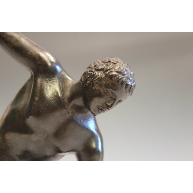 Early 20th Century Antique Italian Grand Tour Bronze Discus Figure Greek Athlete Statue For Sale - Image 5 of 12