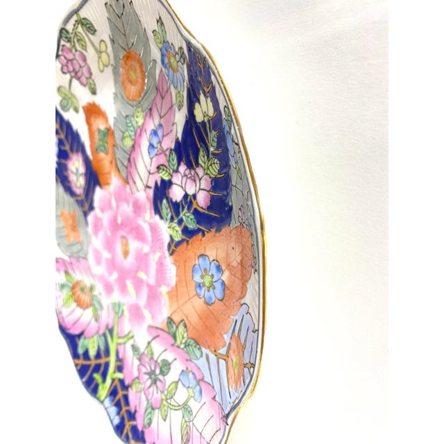 Vintage Chinese Tobacco Leaf Porcelain Plate Chinoiserie Decorative Plate For Sale In Louisville - Image 6 of 11