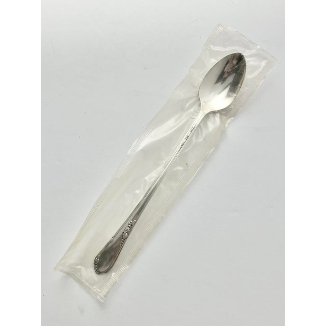 American 1970s Oneida “Meadowbrook” Set of 8 Silverplate Iced Tea Spoons For Sale - Image 3 of 5