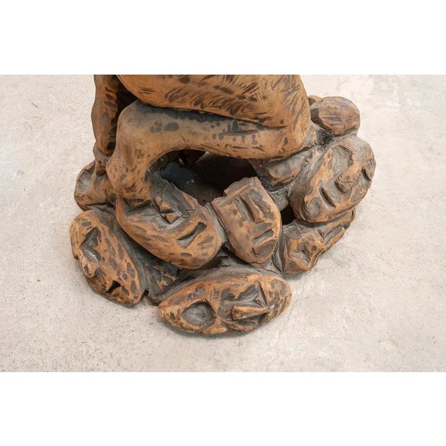 Rustic Kneeling Man Pedestal in Carved Wood, 20th Century For Sale - Image 3 of 7