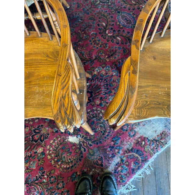 English 1950s Set of 4 Comb-Back Windsor Chairs For Sale - Image 3 of 11