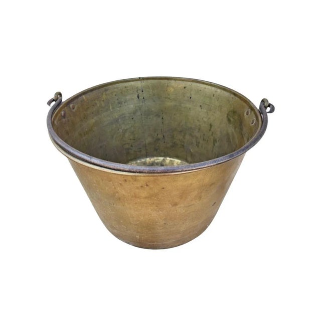 Traditional Mid-Century Large Bail Brass Handled Fireplace Bucket For Sale - Image 3 of 7