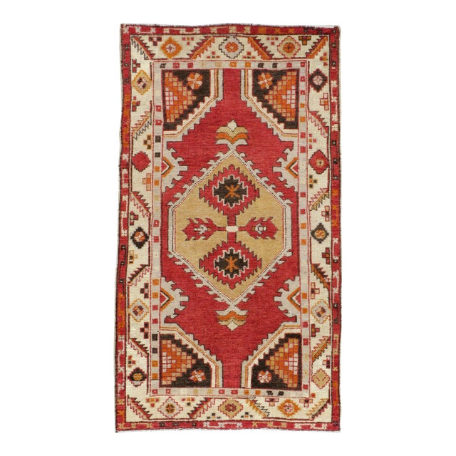 Galerie Shabab Collection Mid-20th Century Handmade Turkish Oushak Throw Rug in Red and Ivory For Sale