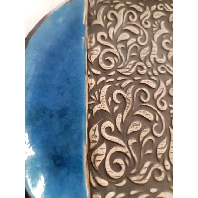 Plate/tray. Suitable as a candle holder or object holder. The piece is entirely handcrafted; the first firing (first...