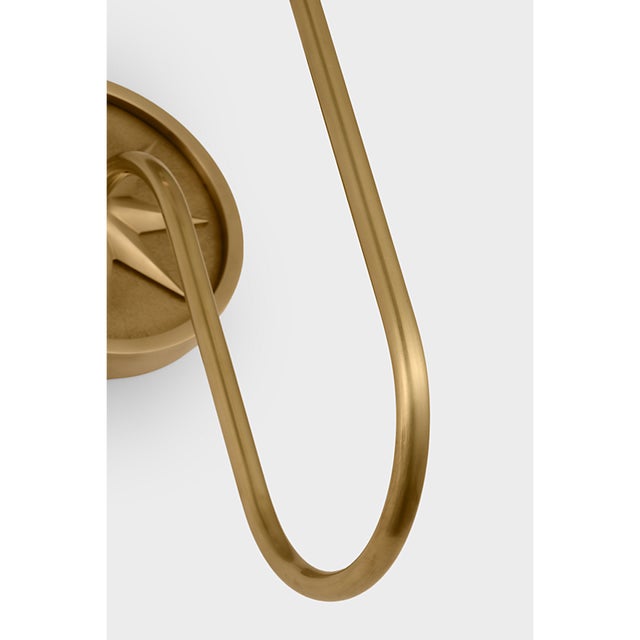 2020s Chapman & Myers for Visual Comfort Signature Polaris 17" Single Sconce in Antique-Burnished Brass with Linen Shade For Sale - Image 5 of 7