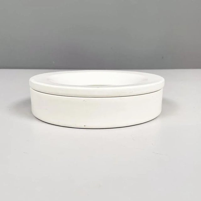 Mid-Century Italian White Porcelain Stoneware Ashtray from Mangiarotti Danese, 1970s For Sale - Image 3 of 10