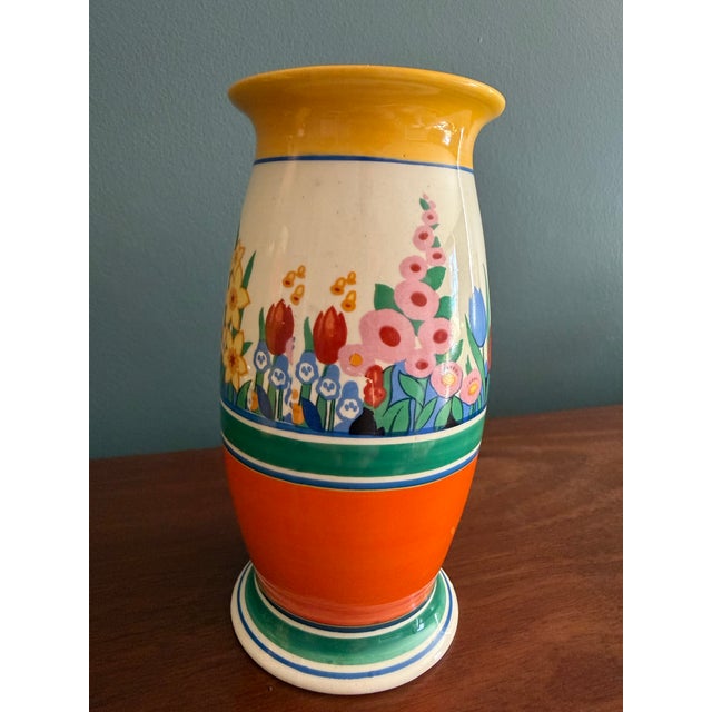 Clarice Cliff Wilkinson England “Honeyglaze – Chloris” Hand-Painted Vase For Sale In Cleveland - Image 6 of 7