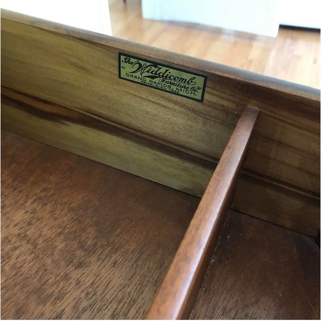 1930s John Widdicomb Satinwood Demilune Bow Front Dresser For Sale In Chicago - Image 6 of 9