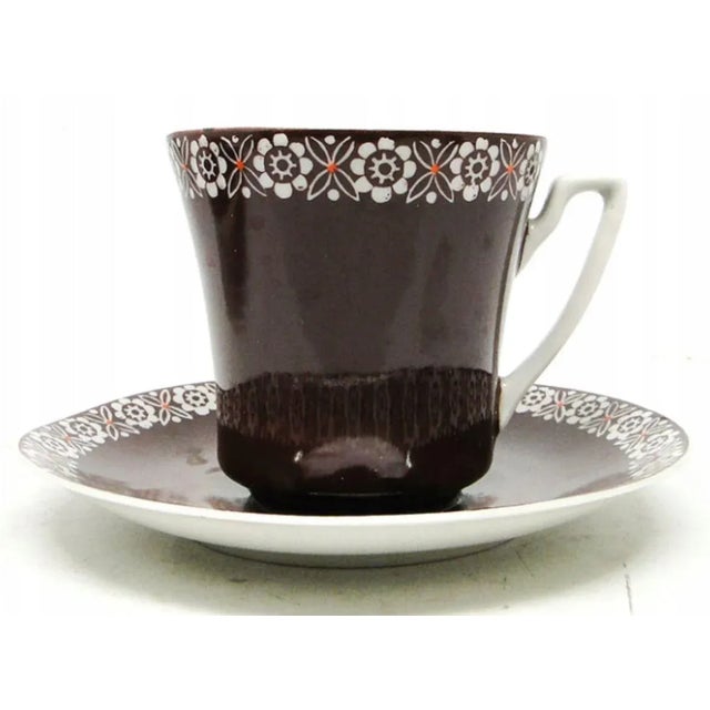 Folk Cups and Saucers from Wałbrzych Factory, Poland, 1970s, Set of 8 For Sale - Image 4 of 6