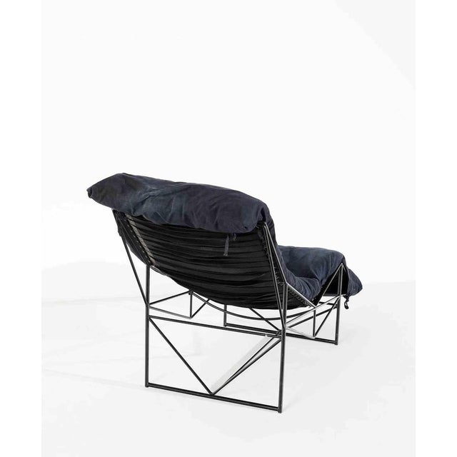 Chaise longue by paolo passerini for uvet, italy 1985. Chaise longue for uvet. Painted metal and padded fabric. Ref.: g....