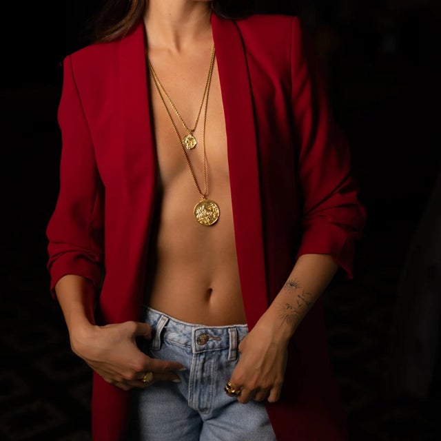 Alexander’s Victory Medallion Necklace For Sale - Image 9 of 14