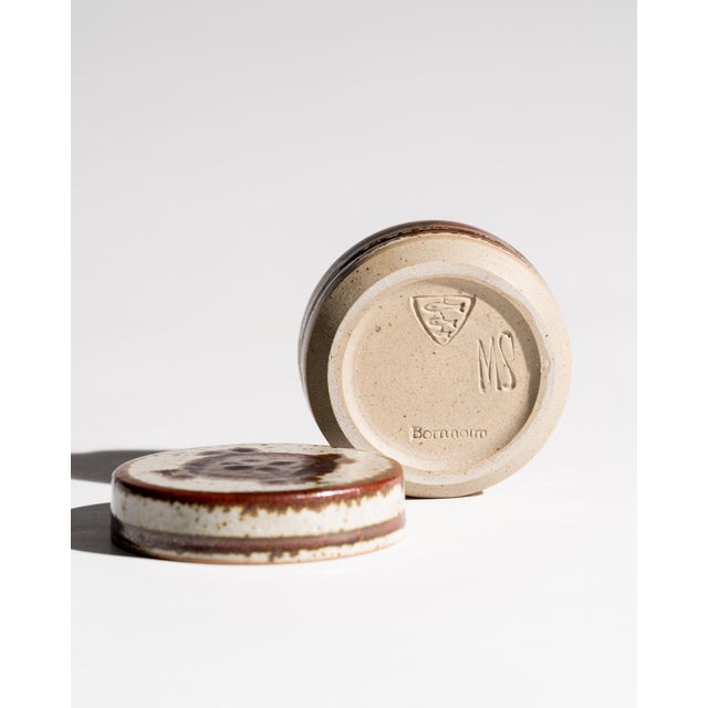 Danish Studio Ceramic Ensemble by Jette Andersen & Marianne Starck for Michael Andersen, Bornholm, Denmark, 1970s, Set of 2 For Sale - Image 14 of 17