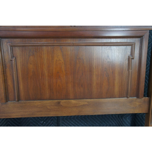 Mid Century Walnut Neoclassical Pierced Accent Twin Size Pineapple Post Bed For Sale - Image 6 of 13