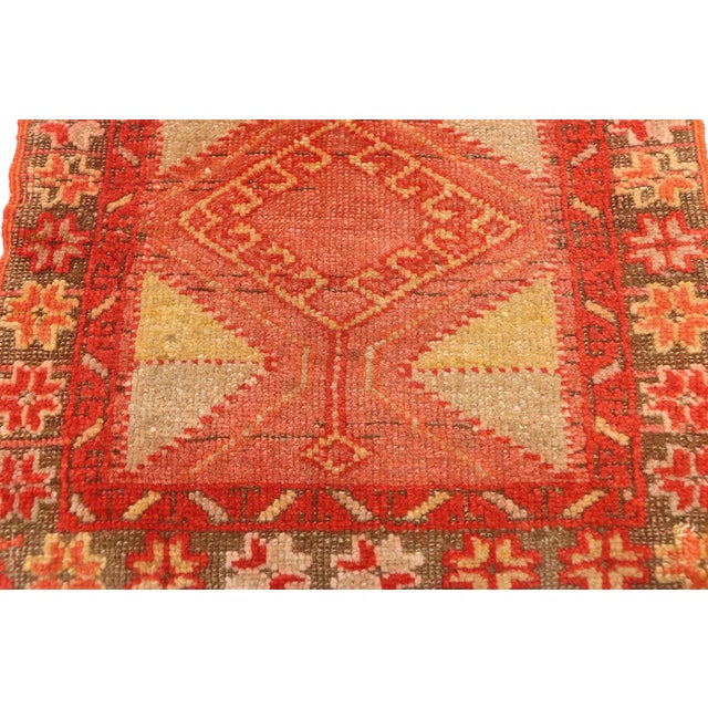 Vintage Turkish Yastik Rug - 01'05 X 03'03 For Sale - Image 4 of 8