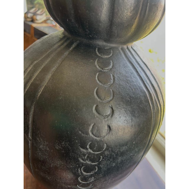 1960s Large Mid-Century Chalkware Ebony Lamp For Sale - Image 5 of 11