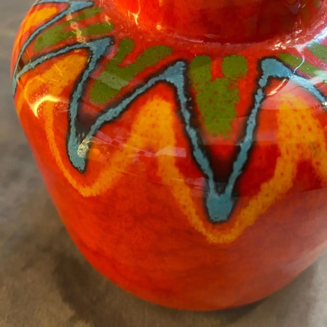 Mid-Century Modern 1950s Mid-Century Modern Hand-Painted Ceramic San Marino Vase For Sale - Image 3 of 7