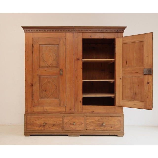 Antique Wardrobe in Oak, 1800s For Sale - Image 6 of 18