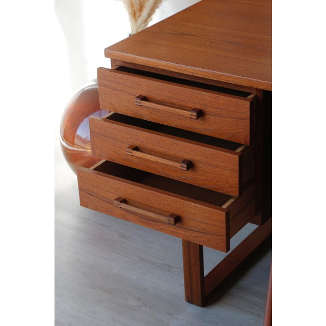 Mid-Century Modern Freestanding Scandinavian Desk in Teak from Dyrlund, 1960s For Sale - Image 3 of 18