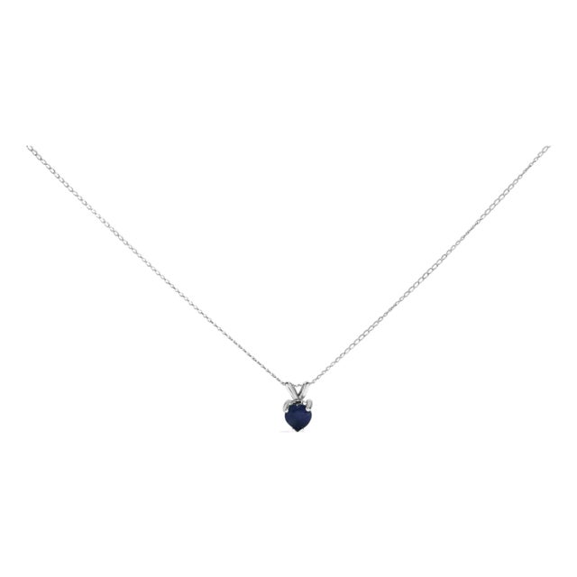 14K White Gold 5X5 MM Heart Shaped Blue Sapphire Solitaire Pendant Necklace For Sale