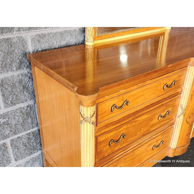 Antique French Neoclassical 1930s Inlaid Satinwood Mahogany Bedroom Dresser W/ Mirror For Sale - Image 9 of 16