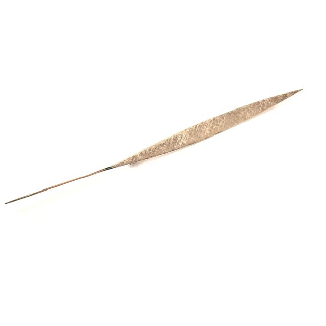 Contemporary Vintage Cartier Dinh Van Yellow Gold Long Quill Brooch Pin For Sale - Image 3 of 6