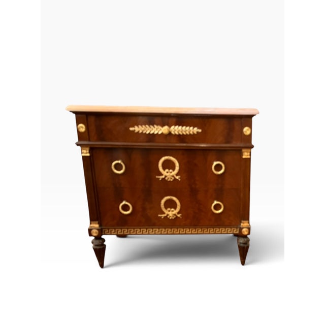 Neoclassical Late 20th Century Pair of Colombo Mobili Italian Empire Plume Walnut & Pink Marble Nightstands For Sale - Image 3 of 18