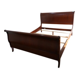 1990's Ethan Allen Medallion Queen Sleigh Bedframe For Sale
