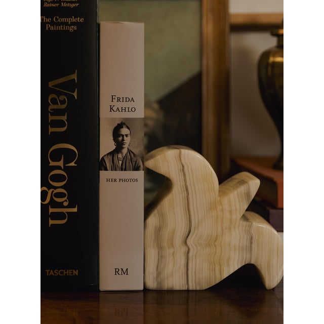 Gemstone Vintage Hand Carved Striped Onyx Marble Fleur De Lis Bookends For Sale - Image 7 of 9