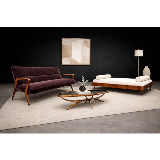An exceptional example of Brazilian modernist design, this rare daybed by Giuseppe Scapinelli embodies the sculptural...