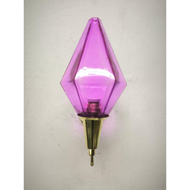 Mid-Century Modern Brass Wall Lamp with Lilac Murano Glass, 1950s For Sale - Image 3 of 12