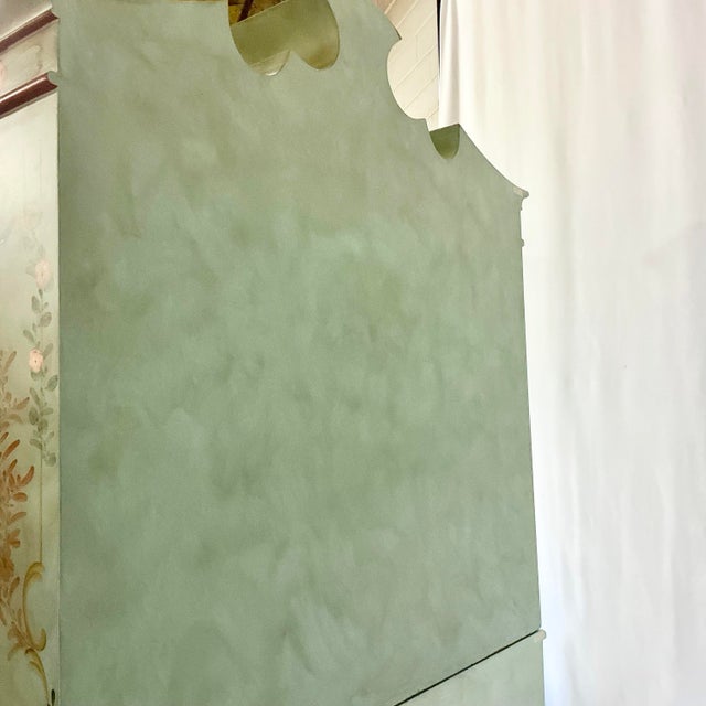 Early 20th Century Swedish Gustavian HandPainted Secretary Desk & Storage Cabinet. For Sale - Image 16 of 18