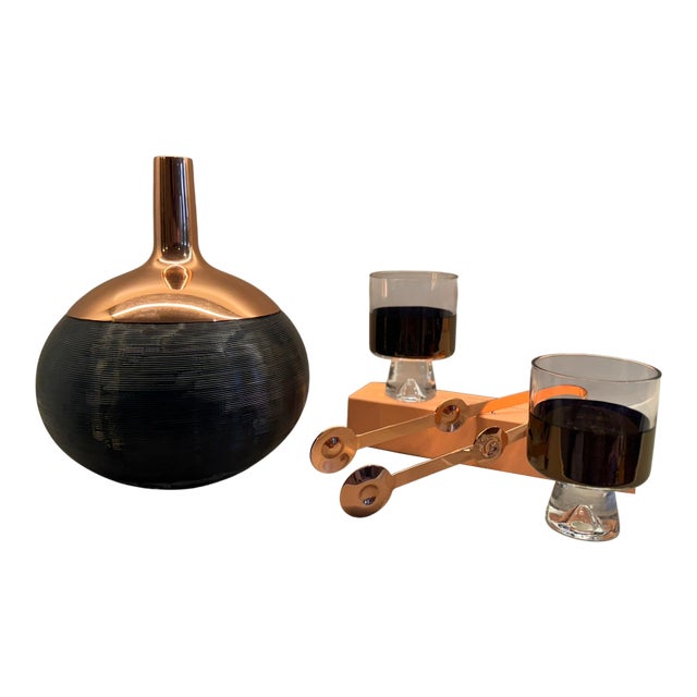 Contemporary Tom Dixon 'Plum' Glass Ice Bucket, Tongs and Two Glass Set - 4pcs For Sale