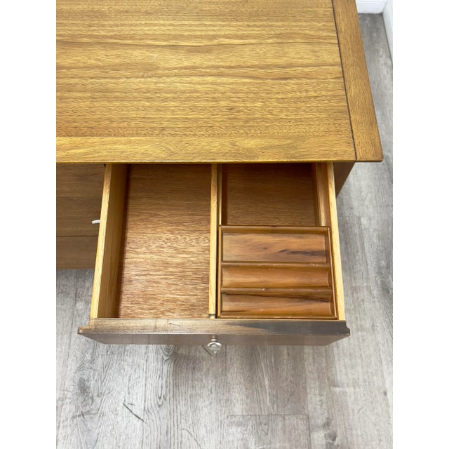 1960s Mid Century Modern Dresser by Drexel For Sale - Image 5 of 11