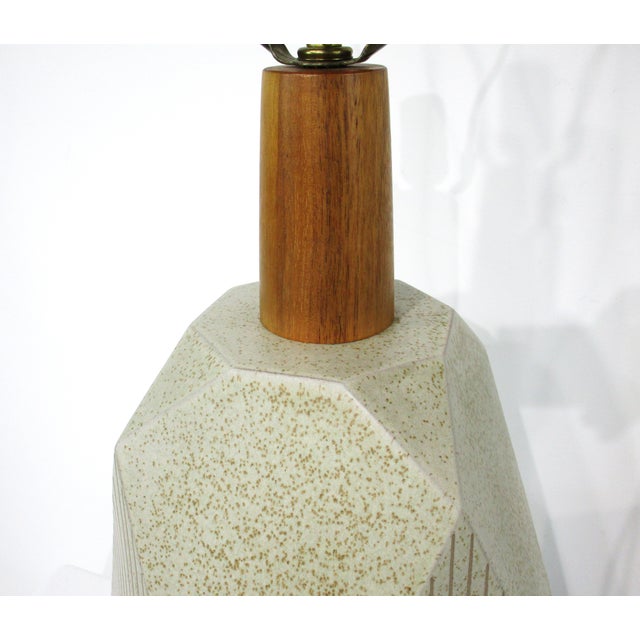 Mid-Century Modern Mid 20th Century Rare Gordon and Jane Martz Geometric Ceramic Table Lamp by Marshall Studios For Sale - Image 3 of 11