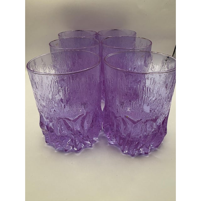Set of 6 Neodymium Alexandrite Glass Glasses – Rare Photochromic Piece A magnificent set of six neodymium alexandrite...