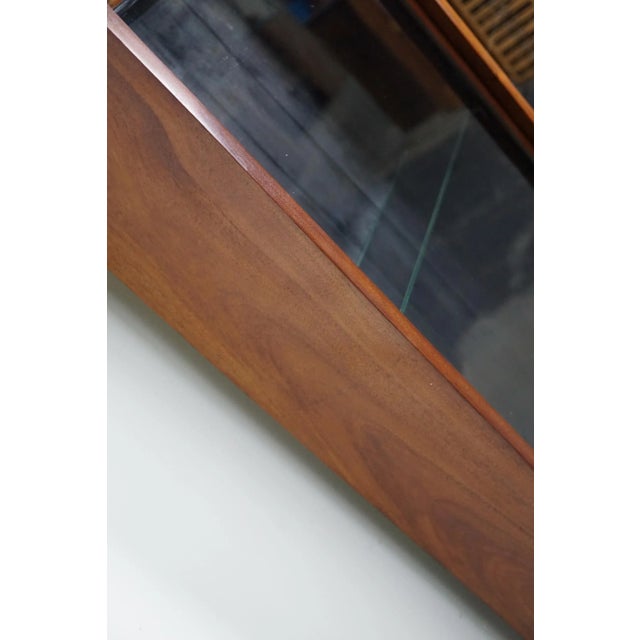 Late 19th Century Chocolate Mahogany Shop Display Cabinet or Vitrine For Sale - Image 17 of 18