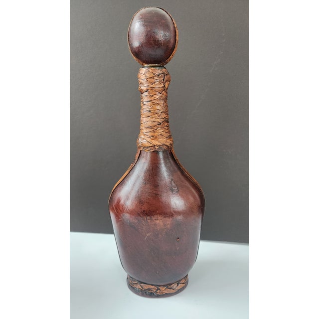 Mid 19th Century Leather-Wrapped Glass Decanter With Heraldic Crest, Western Lodge Style For Sale - Image 13 of 18