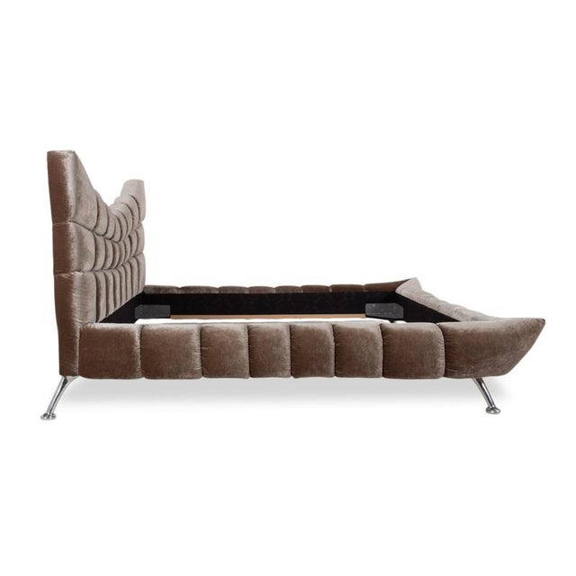 Cloud 7 Fabric Bed in Silver Grey from Bretz For Sale - Image 9 of 13