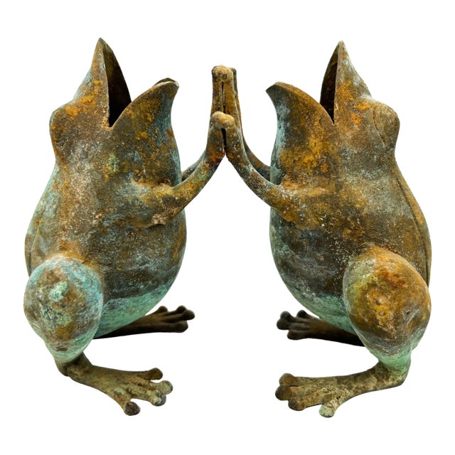 Vintage Metal Verdigris Frogs “Patty Cake” Figurines – Whimsical Garden Sculptures – Hollywood Regency / Organic Modern For Sale