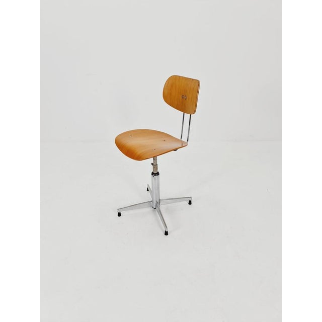 German Swivel Bauhaus chair model by Egon Eiermann for Wilde & Spieth 1950s (1904 ----1970 Bauhaus -) Designer: Egon...